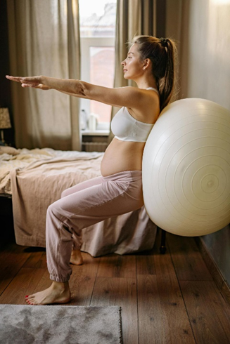 lower back cracks while pregnant