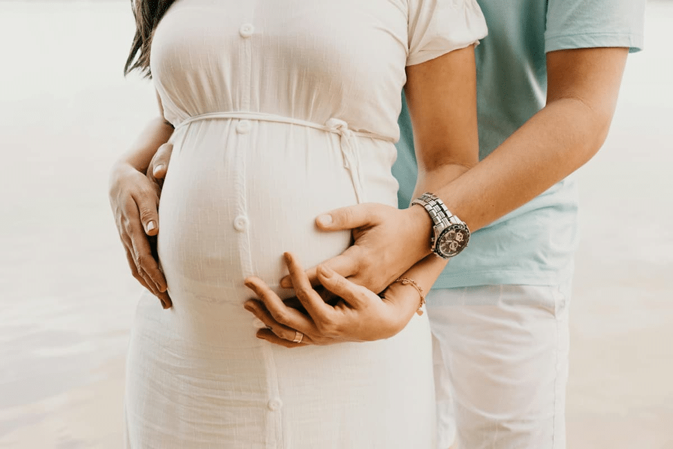 9 weeks pregnant symptoms 
