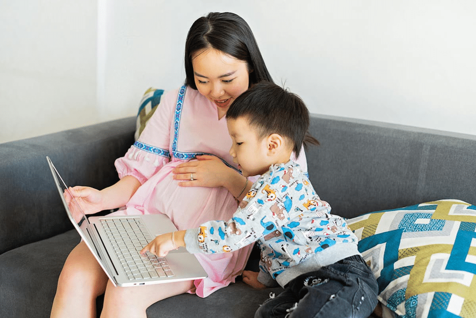 Learn what happens in 37 weeks pregnant key symptoms, labor signs, baby carrier development, and tips for a safe full-term pregnancy.